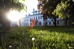 Oficyna wschodnia w parku radziwiłłowskim